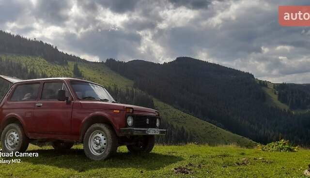 Красный ВАЗ 2121 Нива, объемом двигателя 1.6 л и пробегом 90 тыс. км за 2100 $, фото 1 на Automoto.ua