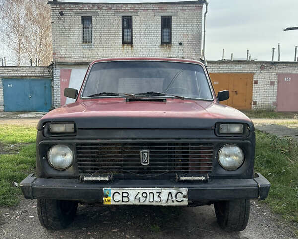 Красный ВАЗ 2121 Нива, объемом двигателя 0 л и пробегом 300 тыс. км за 1699 $, фото 1 на Automoto.ua