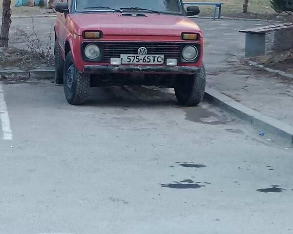 Червоний ВАЗ 2121 Нива, об'ємом двигуна 16 л та пробігом 320 тис. км за 1300 $, фото 1 на Automoto.ua