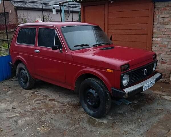 Червоний ВАЗ 2121 Нива, об'ємом двигуна 1.6 л та пробігом 155 тис. км за 2200 $, фото 1 на Automoto.ua