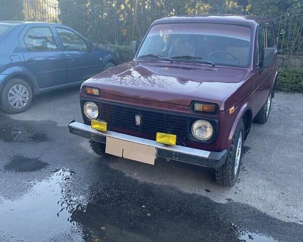 Красный ВАЗ 2121 Нива, объемом двигателя 1.5 л и пробегом 10 тыс. км за 2600 $, фото 1 на Automoto.ua