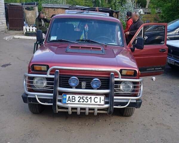 Красный ВАЗ 2121 Нива, объемом двигателя 1.57 л и пробегом 89 тыс. км за 3000 $, фото 1 на Automoto.ua