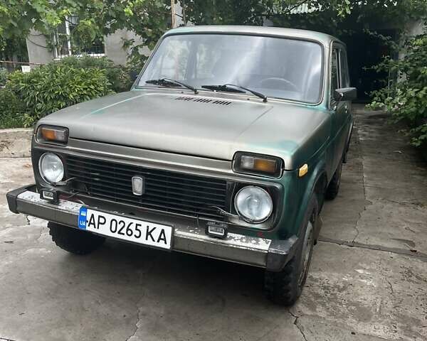 Красный ВАЗ 2121 Нива, объемом двигателя 1.6 л и пробегом 85 тыс. км за 3500 $, фото 1 на Automoto.ua