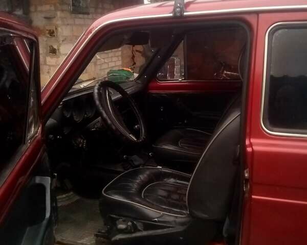 Красный ВАЗ 2121 Нива, объемом двигателя 1.57 л и пробегом 2 тыс. км за 2200 $, фото 1 на Automoto.ua
