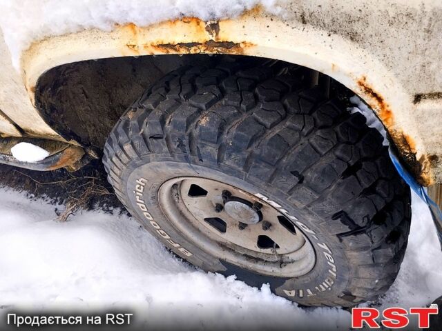 ВАЗ 2121 Нива, об'ємом двигуна 1.6 л та пробігом 100 тис. км за 900 $, фото 1 на Automoto.ua