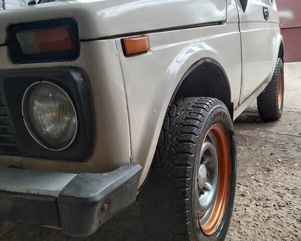 ВАЗ 2121 Нива, объемом двигателя 1.6 л и пробегом 90 тыс. км за 2100 $, фото 1 на Automoto.ua