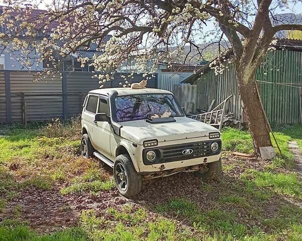 ВАЗ 2121 Нива, объемом двигателя 1.6 л и пробегом 280 тыс. км за 3500 $, фото 1 на Automoto.ua