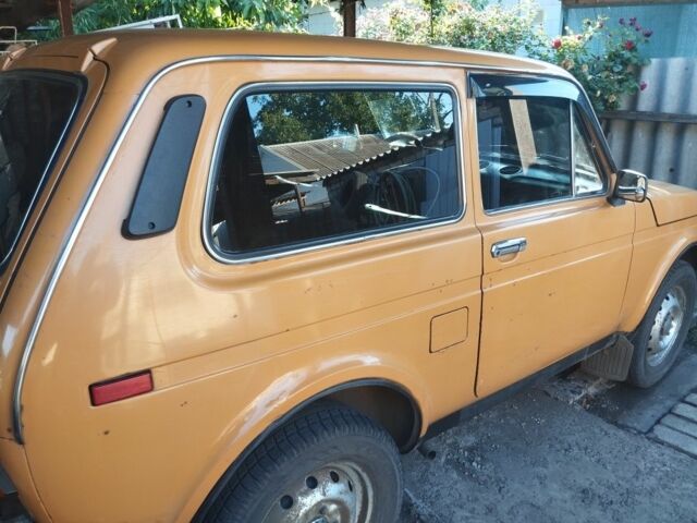 Желтый ВАЗ 2121 Нива, объемом двигателя 1.6 л и пробегом 75 тыс. км за 2500 $, фото 1 на Automoto.ua