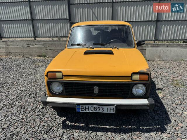 Желтый ВАЗ 2121 Нива, объемом двигателя 1.6 л и пробегом 230 тыс. км за 850 $, фото 1 на Automoto.ua