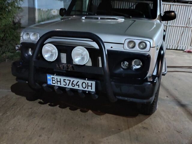Серый ВАЗ 2121, объемом двигателя 1.7 л и пробегом 155 тыс. км за 3900 $, фото 1 на Automoto.ua