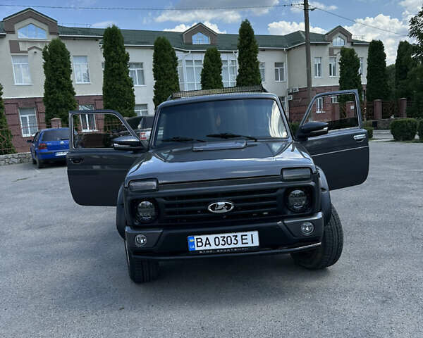 Серый ВАЗ 2121 Нива, объемом двигателя 1.57 л и пробегом 16 тыс. км за 6400 $, фото 1 на Automoto.ua