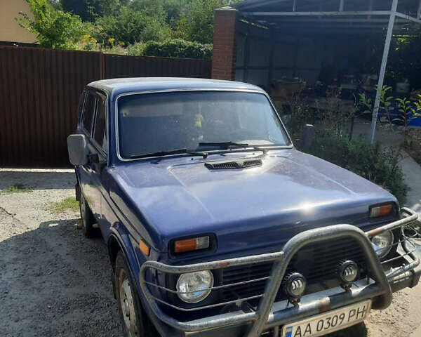 Синий ВАЗ 2121 Нива, объемом двигателя 1.57 л и пробегом 230 тыс. км за 1300 $, фото 1 на Automoto.ua