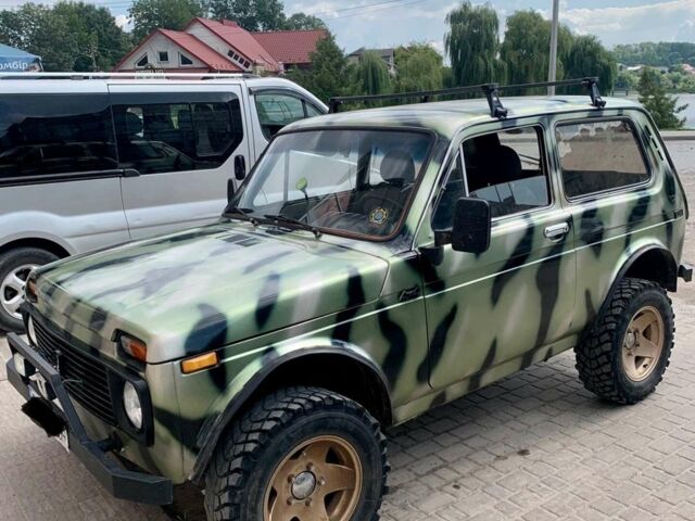 Зелений ВАЗ 2121 Нива, об'ємом двигуна 1.6 л та пробігом 120 тис. км за 2800 $, фото 1 на Automoto.ua