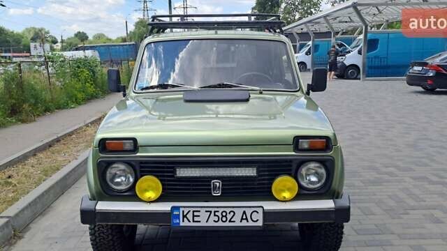 Зеленый ВАЗ 2121 Нива, объемом двигателя 1.6 л и пробегом 150 тыс. км за 3500 $, фото 1 на Automoto.ua