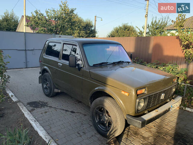 Зеленый ВАЗ 2121 Нива, объемом двигателя 1.6 л и пробегом 85 тыс. км за 2600 $, фото 1 на Automoto.ua