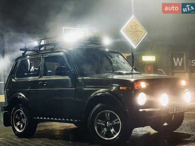 Зеленый ВАЗ 2121 Нива, объемом двигателя 1.57 л и пробегом 35 тыс. км за 3700 $, фото 1 на Automoto.ua