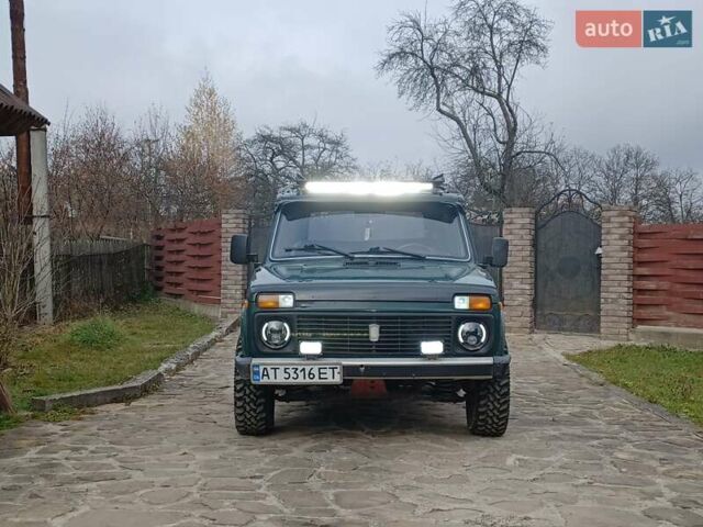 Зелений ВАЗ 2121 Нива, об'ємом двигуна 1.6 л та пробігом 72 тис. км за 2800 $, фото 1 на Automoto.ua
