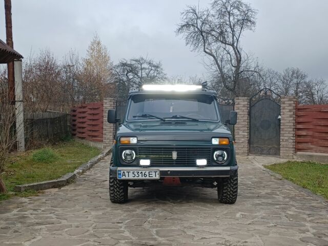 Зелений ВАЗ 2121, об'ємом двигуна 1.6 л та пробігом 72 тис. км за 2800 $, фото 1 на Automoto.ua