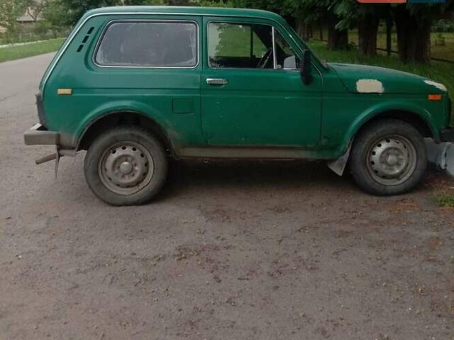 Зелений ВАЗ 2121 Нива, об'ємом двигуна 1.58 л та пробігом 300 тис. км за 1300 $, фото 1 на Automoto.ua