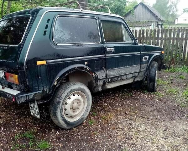 Зелений ВАЗ 2121 Нива, об'ємом двигуна 1.6 л та пробігом 75 тис. км за 1250 $, фото 1 на Automoto.ua