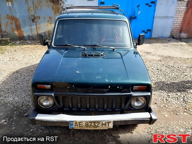Зеленый ВАЗ 2121 Нива, объемом двигателя 1.6 л и пробегом 150 тыс. км за 1500 $, фото 1 на Automoto.ua