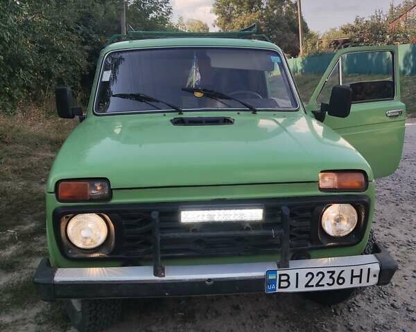 Зелений ВАЗ 2121 Нива, об'ємом двигуна 1.57 л та пробігом 200 тис. км за 2200 $, фото 1 на Automoto.ua