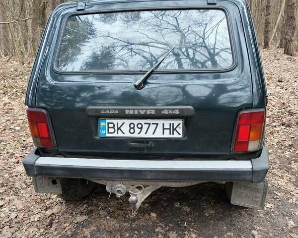 Зеленый ВАЗ 2121 Нива, объемом двигателя 1.9 л и пробегом 185 тыс. км за 2200 $, фото 1 на Automoto.ua