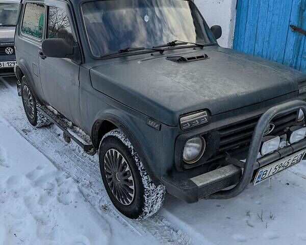 Зелений ВАЗ 2121 Нива, об'ємом двигуна 1.7 л та пробігом 400 тис. км за 3500 $, фото 1 на Automoto.ua