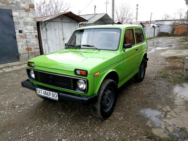 Зеленый ВАЗ 2121 Нива, объемом двигателя 1.6 л и пробегом 10 тыс. км за 2500 $, фото 1 на Automoto.ua