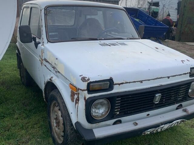 Белый ВАЗ 21213 Niva, объемом двигателя 0 л и пробегом 888 тыс. км за 750 $, фото 1 на Automoto.ua