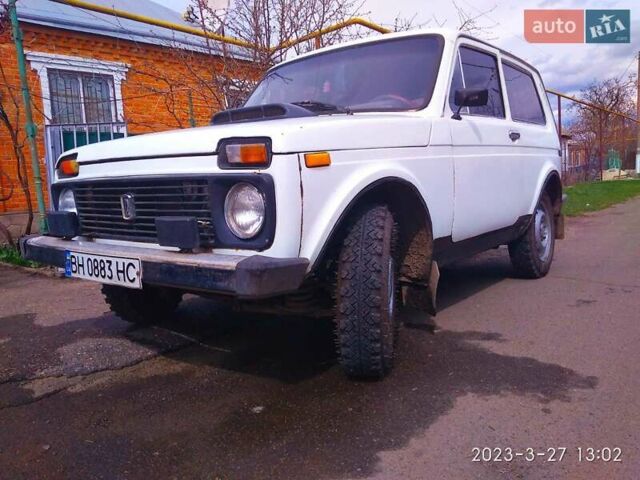 Белый ВАЗ 21213 Niva, объемом двигателя 1.7 л и пробегом 194 тыс. км за 3600 $, фото 1 на Automoto.ua