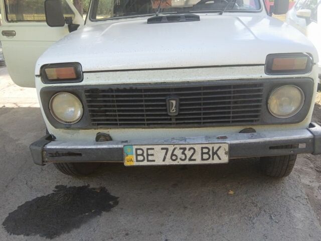 Белый ВАЗ 21213 Niva, объемом двигателя 1.7 л и пробегом 300 тыс. км за 1662 $, фото 1 на Automoto.ua