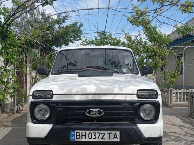 Білий ВАЗ 21213 Niva, об'ємом двигуна 1.7 л та пробігом 110 тис. км за 3200 $, фото 1 на Automoto.ua