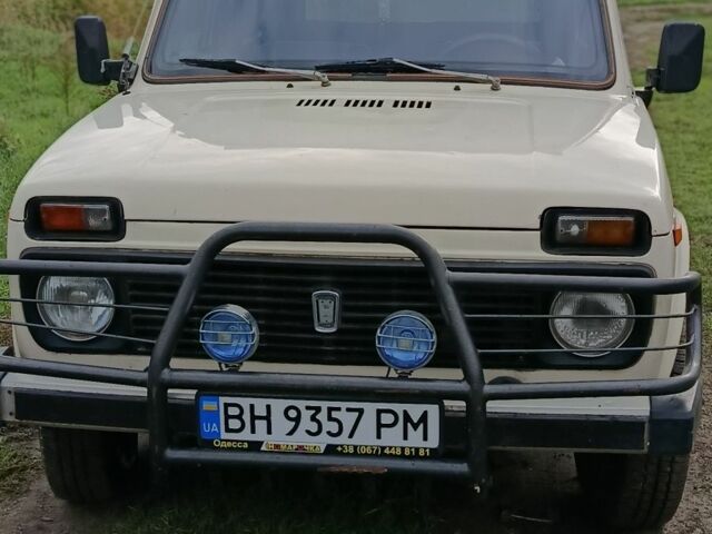 Бежевий ВАЗ 21213 Niva, об'ємом двигуна 1.6 л та пробігом 45 тис. км за 2000 $, фото 1 на Automoto.ua