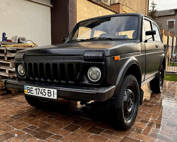 Черный ВАЗ 21213 Niva, объемом двигателя 1.6 л и пробегом 213 тыс. км за 2499 $, фото 1 на Automoto.ua