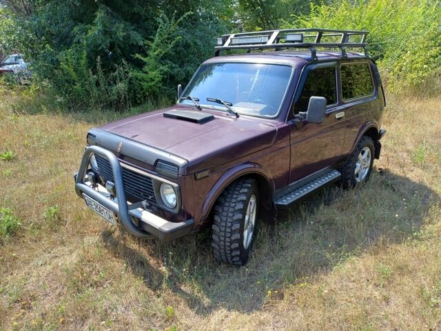 Фиолетовый ВАЗ 21213 Niva, объемом двигателя 1.6 л и пробегом 260 тыс. км за 3000 $, фото 1 на Automoto.ua