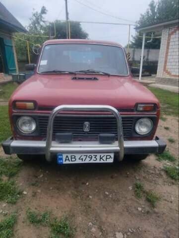 Красный ВАЗ 21213 Niva, объемом двигателя 1.7 л и пробегом 100 тыс. км за 1650 $, фото 1 на Automoto.ua