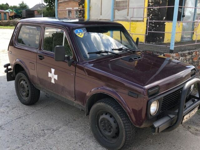 Красный ВАЗ 21213 Niva, объемом двигателя 1.7 л и пробегом 80 тыс. км за 2000 $, фото 1 на Automoto.ua