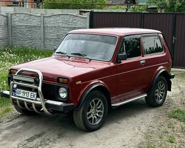 Красный ВАЗ 21213 Niva, объемом двигателя 1.7 л и пробегом 40 тыс. км за 3900 $, фото 1 на Automoto.ua