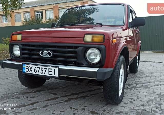Красный ВАЗ 21213 Niva, объемом двигателя 1.7 л и пробегом 160 тыс. км за 2600 $, фото 1 на Automoto.ua
