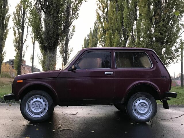 Червоний ВАЗ 21213 Niva, об'ємом двигуна 1.7 л та пробігом 130 тис. км за 1300 $, фото 1 на Automoto.ua