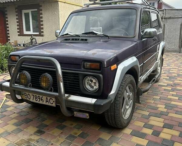 Червоний ВАЗ 21213 Niva, об'ємом двигуна 1.7 л та пробігом 119 тис. км за 2800 $, фото 1 на Automoto.ua