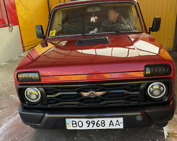 Красный ВАЗ 21213 Niva, объемом двигателя 1.69 л и пробегом 111 тыс. км за 3000 $, фото 1 на Automoto.ua