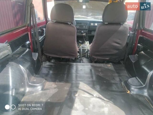 Красный ВАЗ 21213 Niva, объемом двигателя 1.7 л и пробегом 140 тыс. км за 3200 $, фото 1 на Automoto.ua