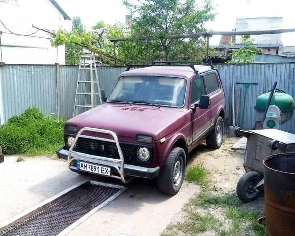 Червоний ВАЗ 21213 Niva, об'ємом двигуна 1.7 л та пробігом 280 тис. км за 2000 $, фото 1 на Automoto.ua