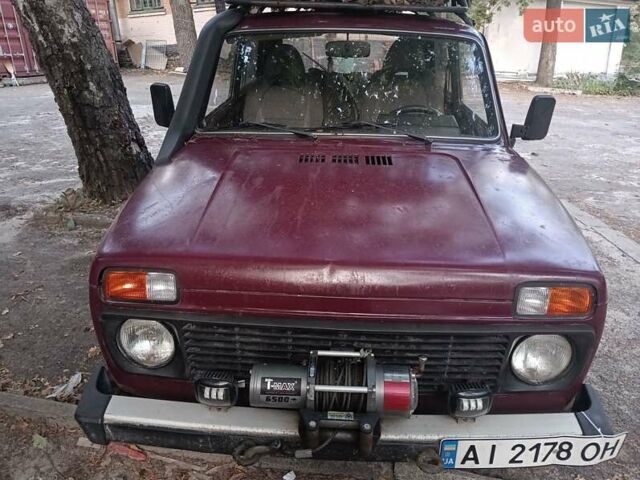 Красный ВАЗ 21213 Niva, объемом двигателя 1.7 л и пробегом 69 тыс. км за 3200 $, фото 1 на Automoto.ua
