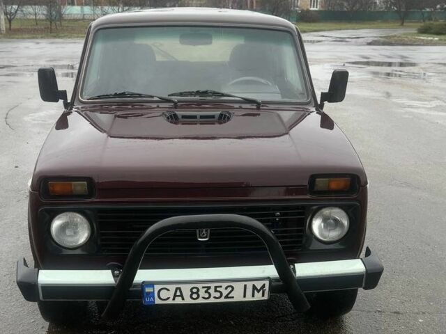 Красный ВАЗ 21213 Niva, объемом двигателя 1.7 л и пробегом 35 тыс. км за 1800 $, фото 1 на Automoto.ua