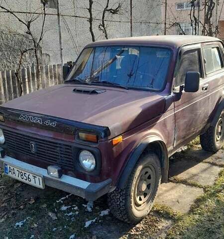 Красный ВАЗ 21213 Niva, объемом двигателя 1.7 л и пробегом 115 тыс. км за 2400 $, фото 1 на Automoto.ua