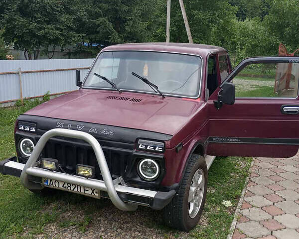Красный ВАЗ 21213 Niva, объемом двигателя 1.7 л и пробегом 100 тыс. км за 3000 $, фото 1 на Automoto.ua