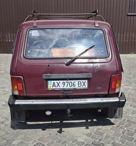 Красный ВАЗ 21213 Niva, объемом двигателя 1.57 л и пробегом 145 тыс. км за 2000 $, фото 1 на Automoto.ua